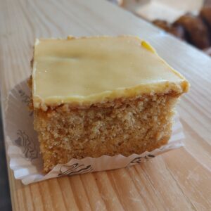 Advocaat speltcake